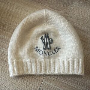 Moncler Enfant logo patch knitted wool beanie cream xxs